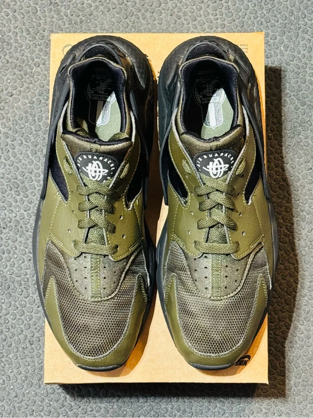 Nike Air Huarache PRM ‘Olive Black’ 2022 (Sz 11.5M)